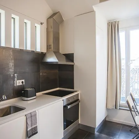 Mezzanine With A View In Bairro Alto 公寓