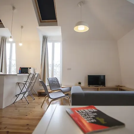 公寓 Mezzanine With A View In Bairro Alto *