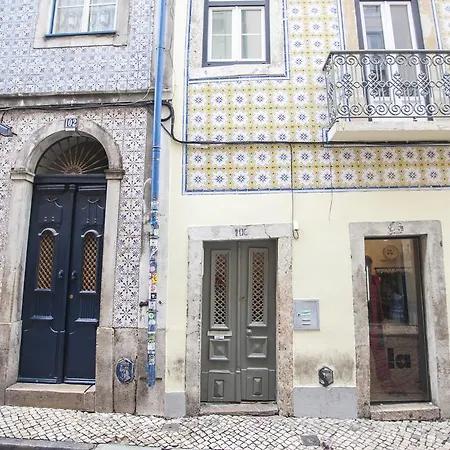 Lejlighed Mezzanine With A View In Bairro Alto *