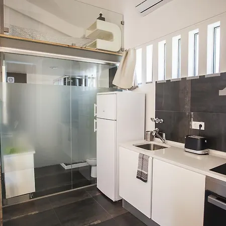 Mezzanine With A View In Bairro Alto * Лиссабон