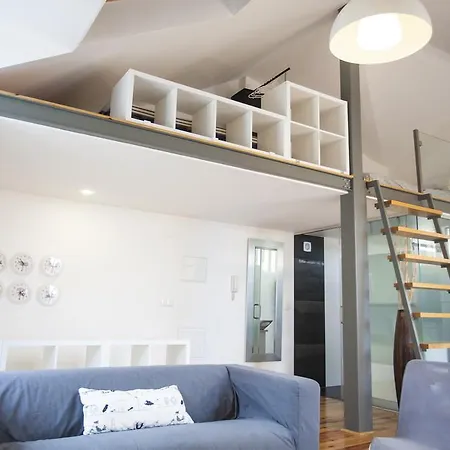 Mezzanine With A View In Bairro Alto Апартаменты Лиссабон