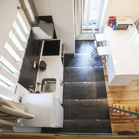 Mezzanine With A View In Bairro Alto 아파트 *